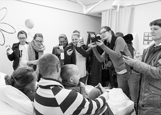 Bevallen met een lolly | Geboortefotografie Goes