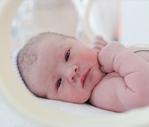 Is she doing well? | Birth photography the Hague