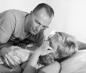 A birth photographer meeting a birth photographer|A peaceful home birth