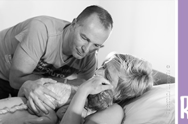 A birth photographer meeting a birth photographer|A peaceful home birth