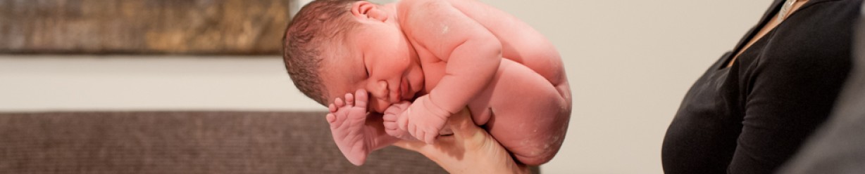 HOW DOES A BABY FIT INSIDE THE WOMB?