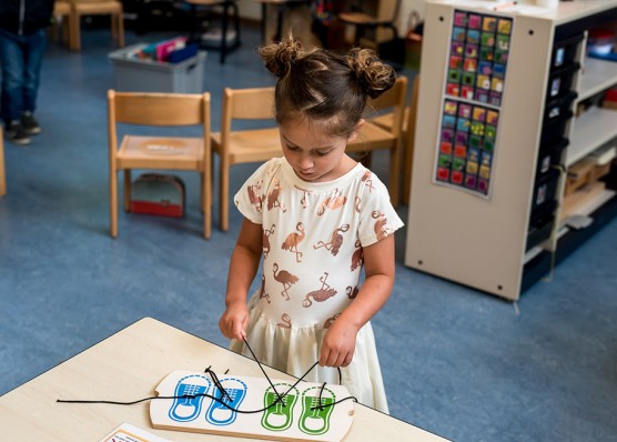 MOET JE NAAR SCHOOL ALS JE 4 JAAR BENT GEWORDEN?