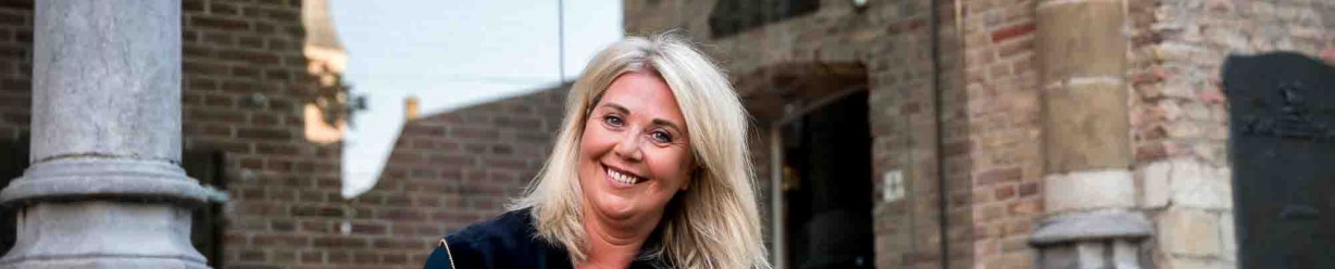 CLAUDIA TROUWT – ZAKELIJKE FOTOGRAFIE