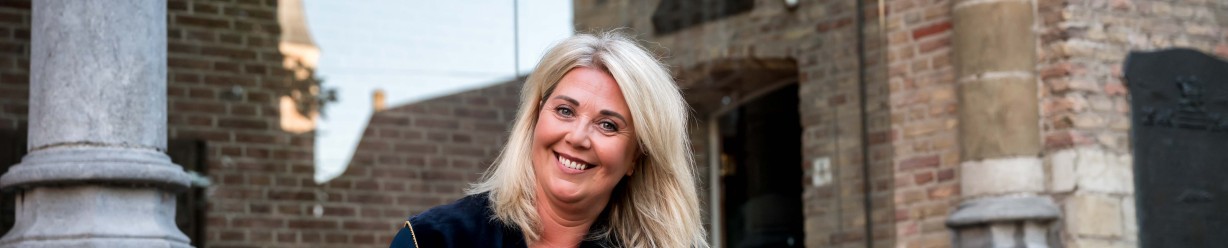 CLAUDIA TROUWT – ZAKELIJKE FOTOGRAFIE